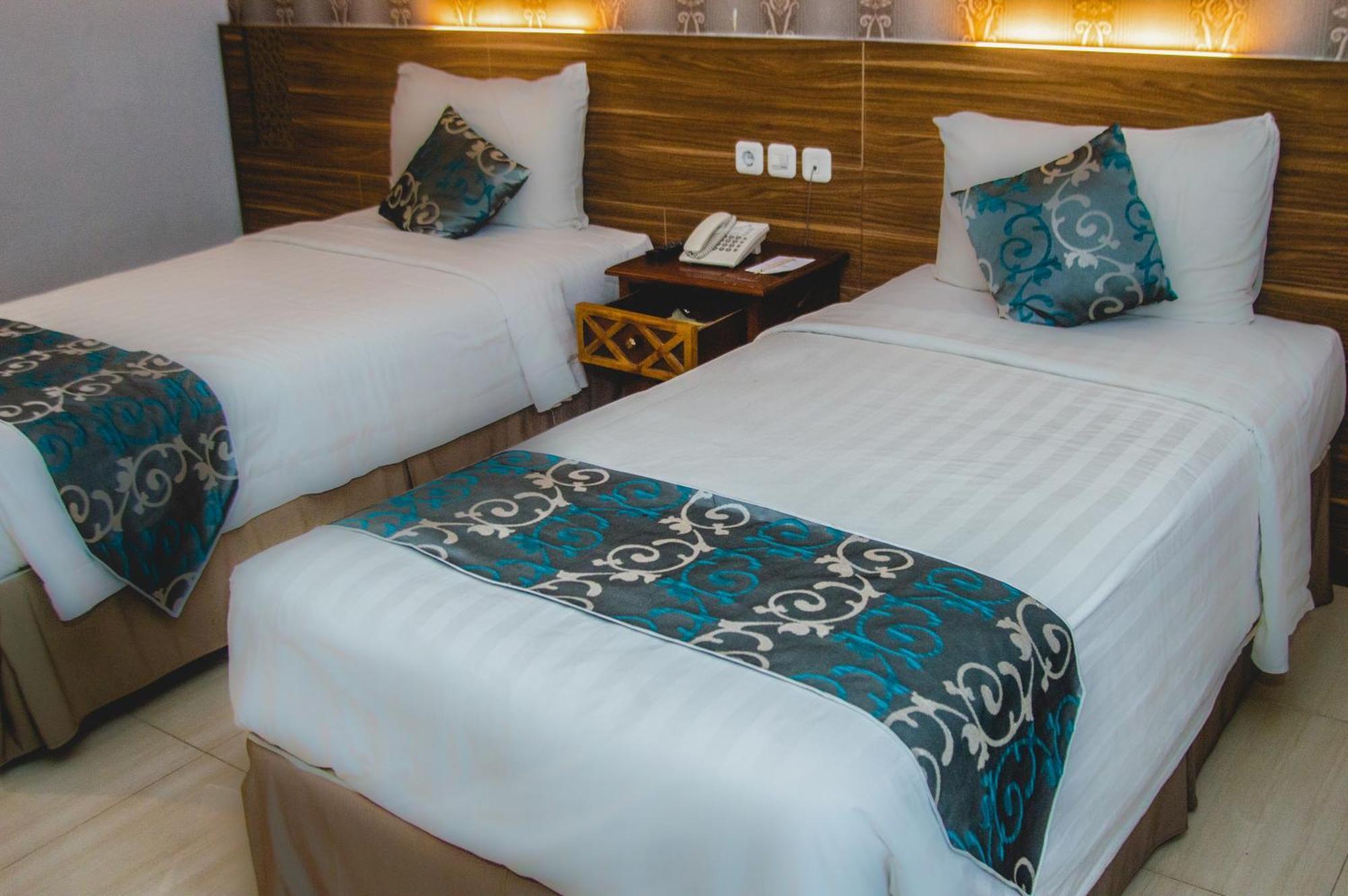 Grand Amira Hotel Solo, Azana Hotels Collection מראה חיצוני תמונה