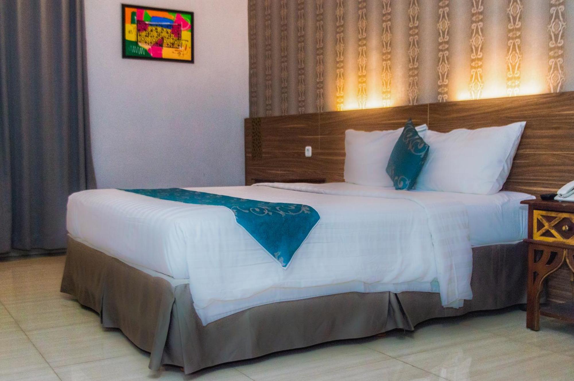 Grand Amira Hotel Solo, Azana Hotels Collection מראה חיצוני תמונה