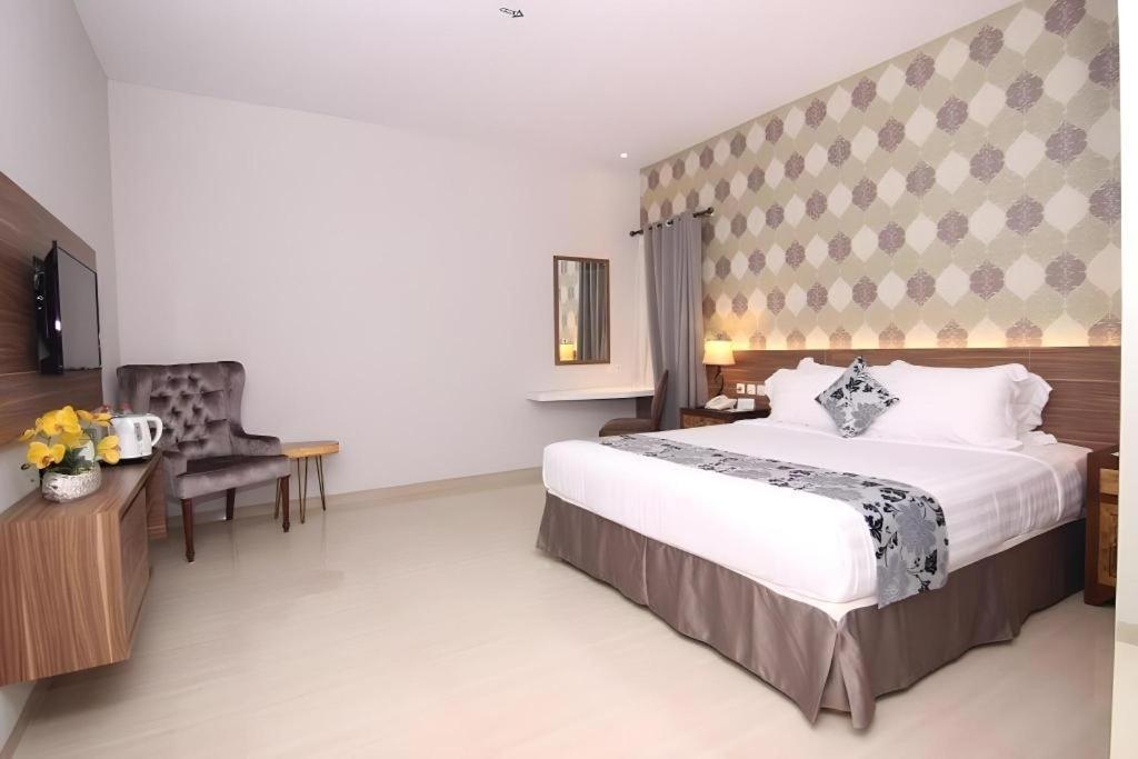 Grand Amira Hotel Solo, Azana Hotels Collection מראה חיצוני תמונה