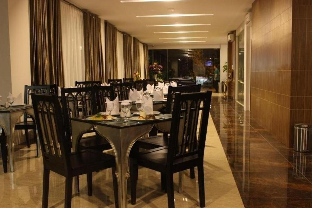 Grand Amira Hotel Solo, Azana Hotels Collection מראה חיצוני תמונה