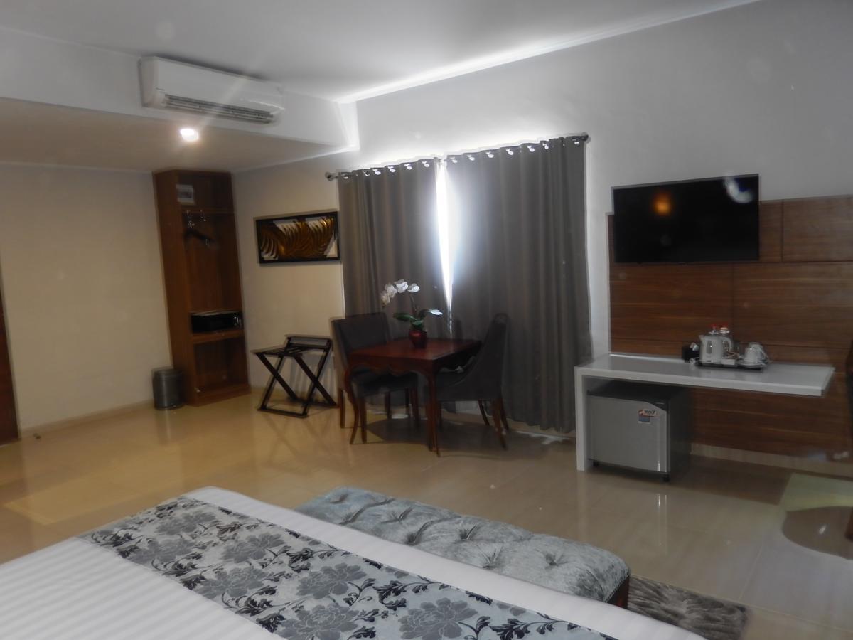 Grand Amira Hotel Solo, Azana Hotels Collection מראה חיצוני תמונה