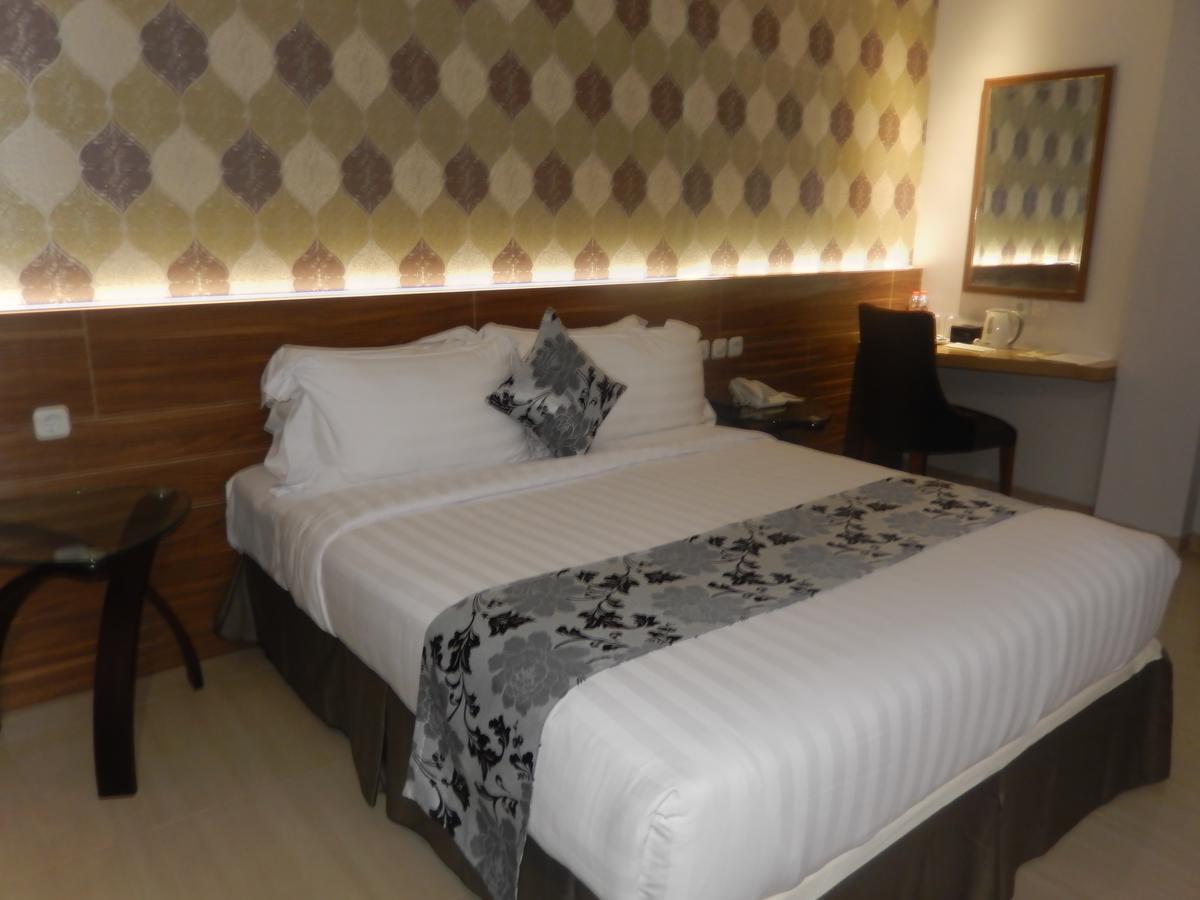 Grand Amira Hotel Solo, Azana Hotels Collection מראה חיצוני תמונה