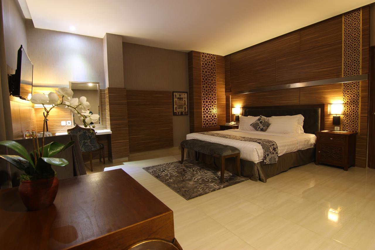 Grand Amira Hotel Solo, Azana Hotels Collection מראה חיצוני תמונה